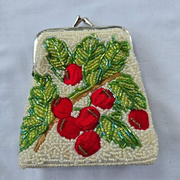 Vintage look cherry beaded coin purse - Picture 2 of 6